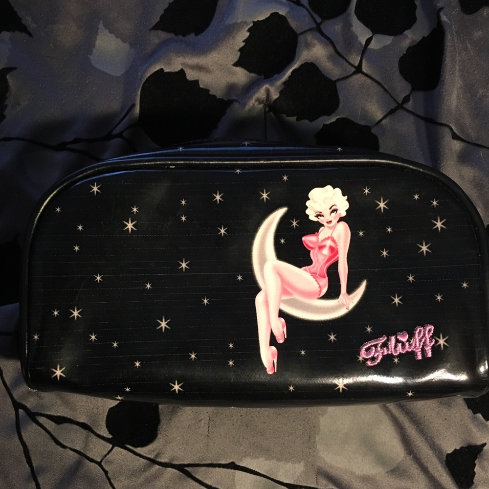 Fluff brand, mini makeup bag. NWOT